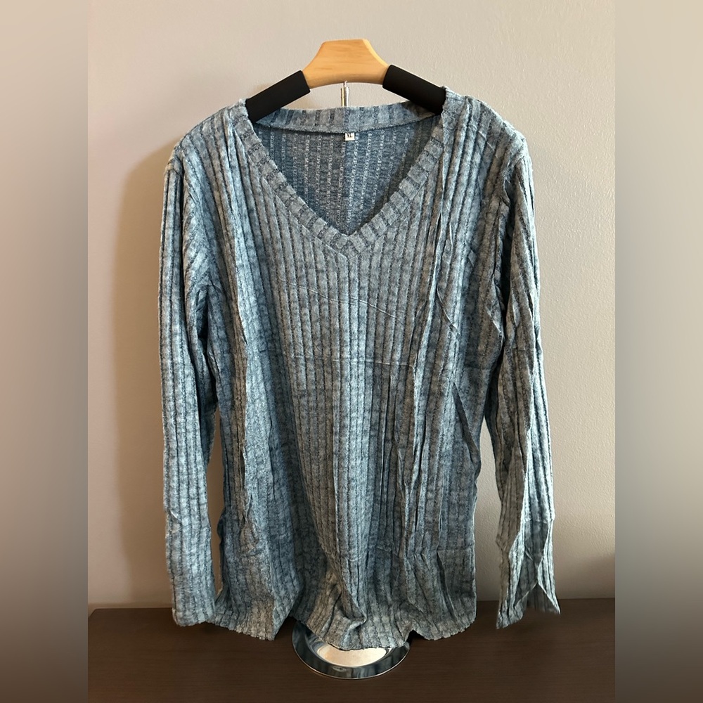 Ribbed V-Neck Long Sleeve Top Blue Size XL Casual Pullover - Picture 2 of 6
